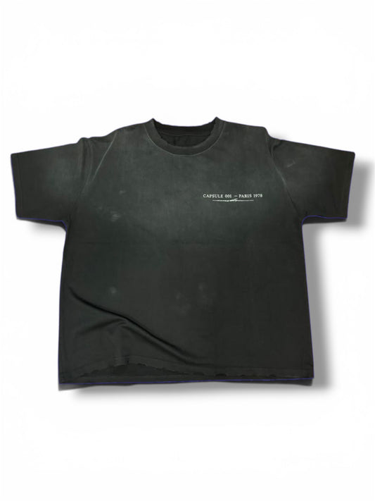 Capsule 001