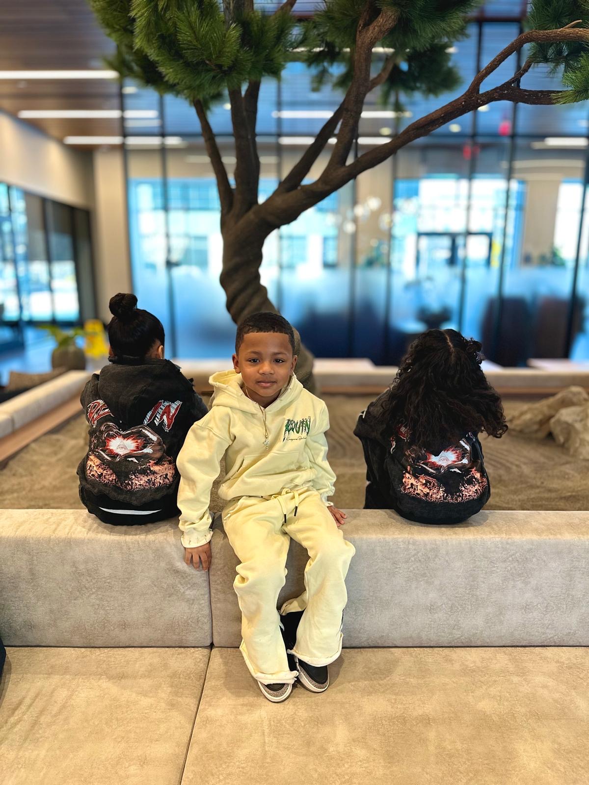 Les Conséquences De l’Amour Kids SweatSuit